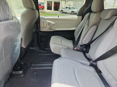 2026 Toyota Sienna 4DR AWD 8P LE