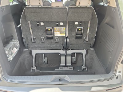 2026 Toyota Sienna 4DR AWD 8P LE