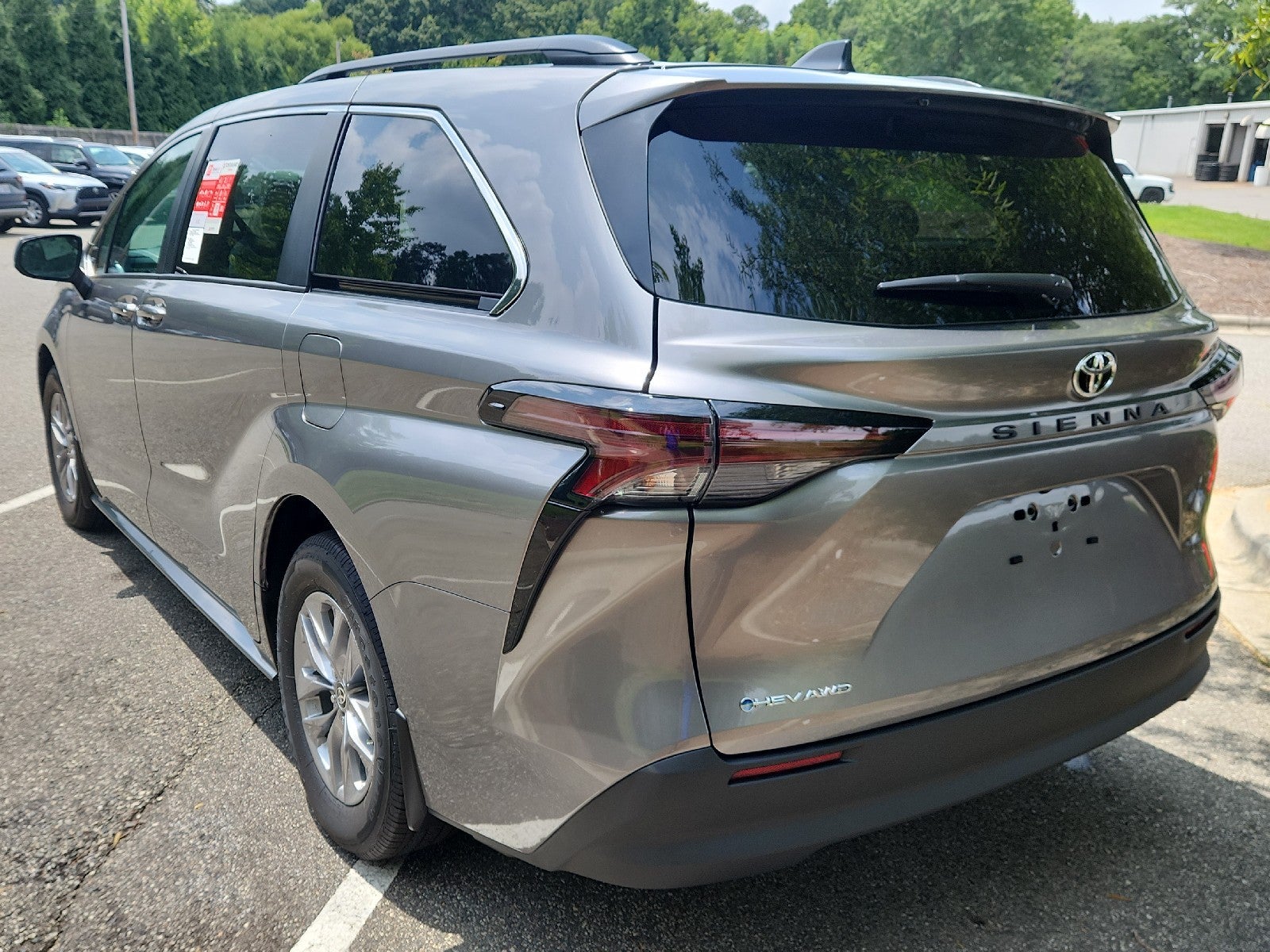 2026 Toyota Sienna 4DR AWD 8P LE