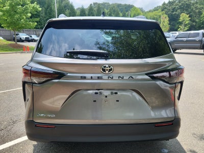 2026 Toyota Sienna 4DR AWD 8P LE
