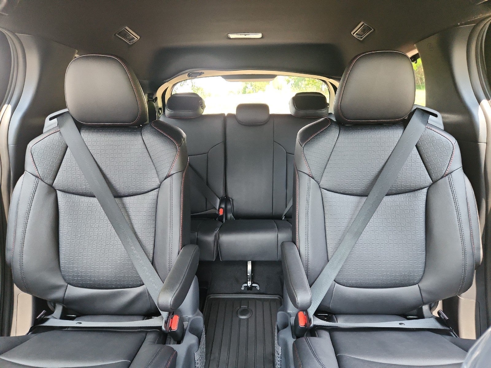 2026 Toyota Sienna 4DR FWD 7P XSE