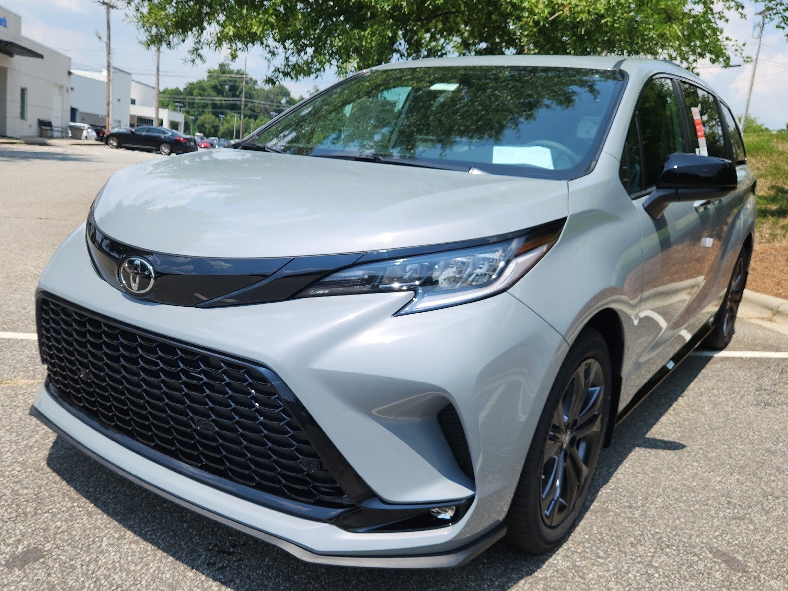 2026 Toyota Sienna 4DR FWD 7P XSE