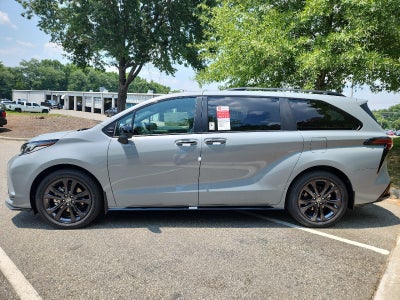 2026 Toyota Sienna 4DR FWD 7P XSE