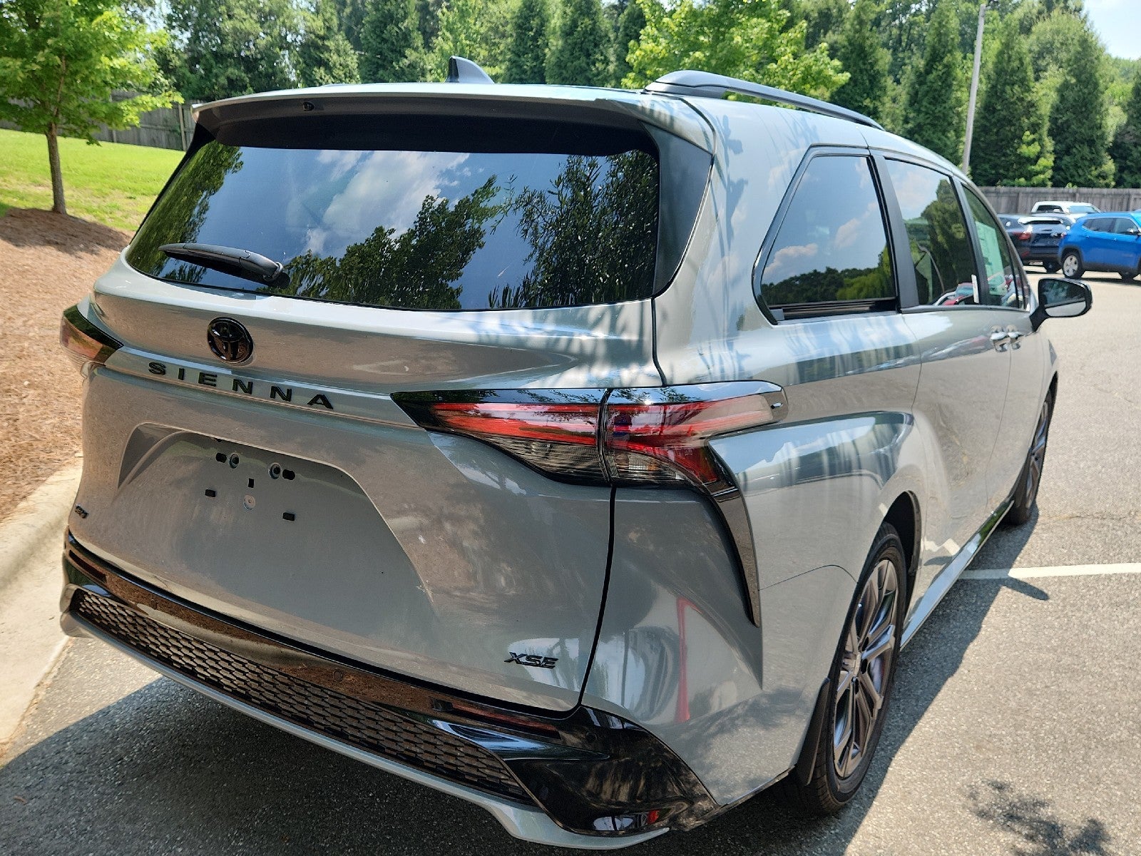 2026 Toyota Sienna 4DR FWD 7P XSE