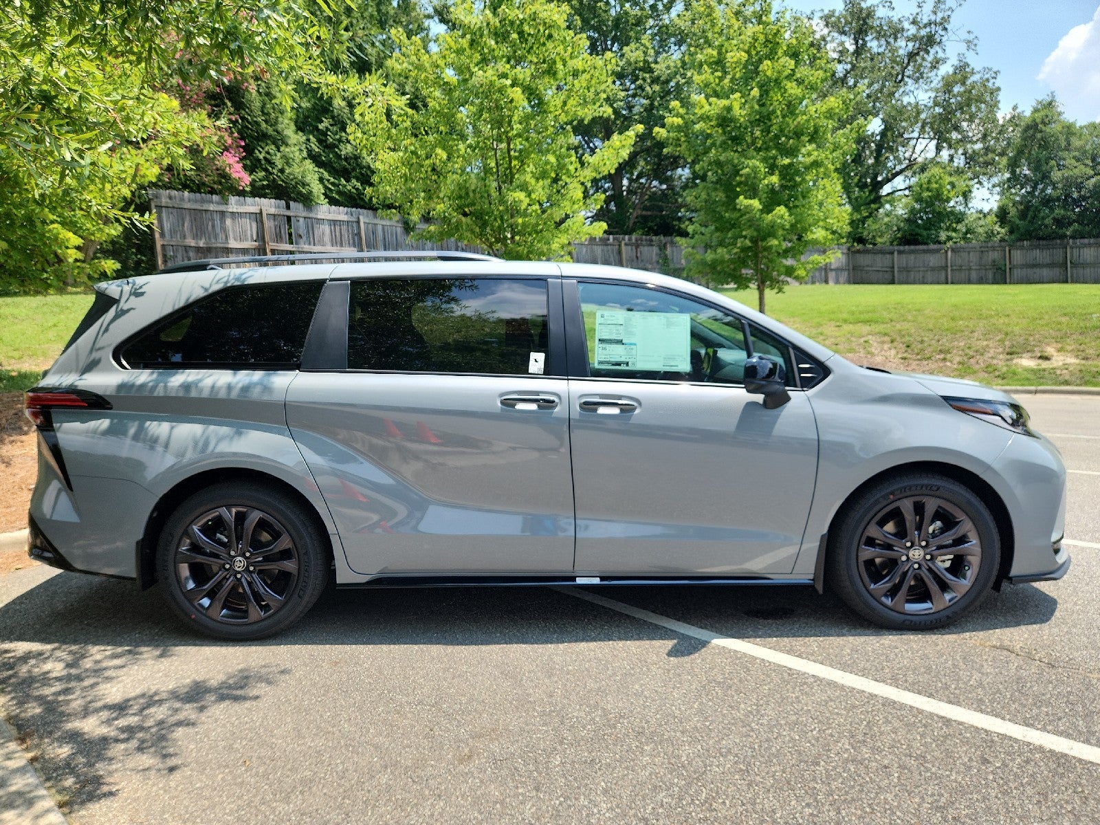 2026 Toyota Sienna 4DR FWD 7P XSE