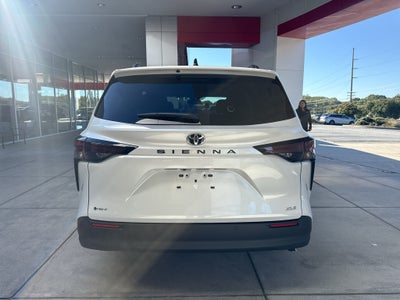 2026 Toyota Sienna XLE