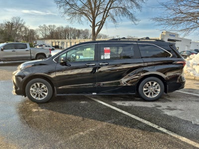 2026 Toyota Sienna 4DR FWD 8P XLE