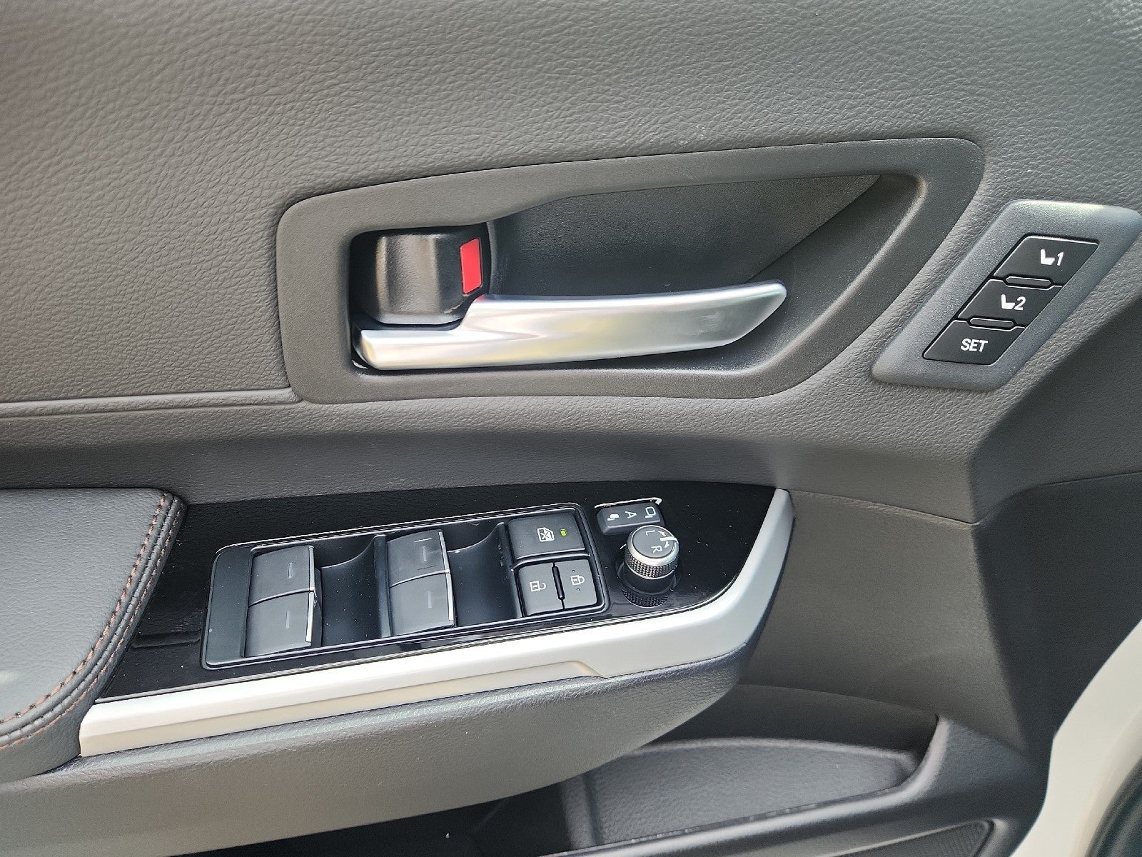2026 Toyota Sienna 4DR FWD 7P LIMITED