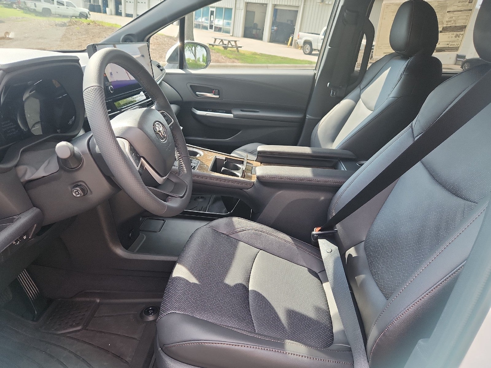 2026 Toyota Sienna 4DR FWD 7P LIMITED