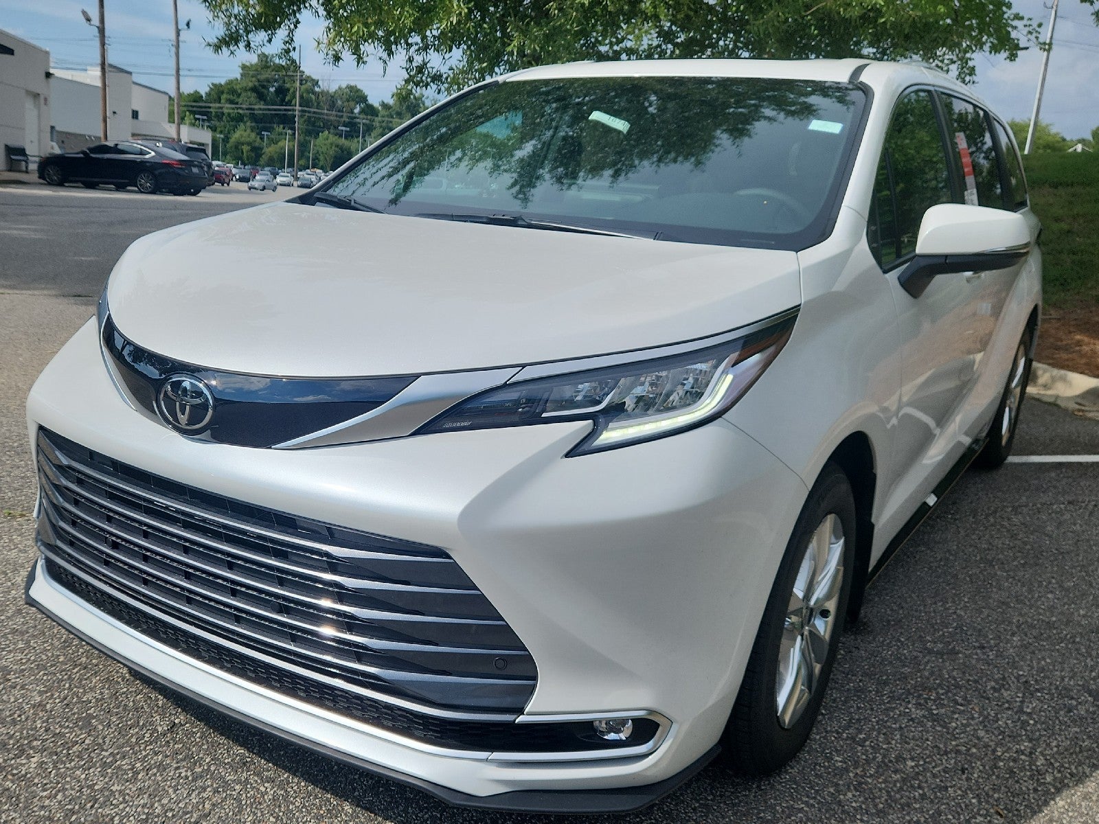 2026 Toyota Sienna 4DR FWD 7P LIMITED