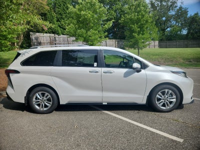 2026 Toyota Sienna 4DR FWD 7P LIMITED