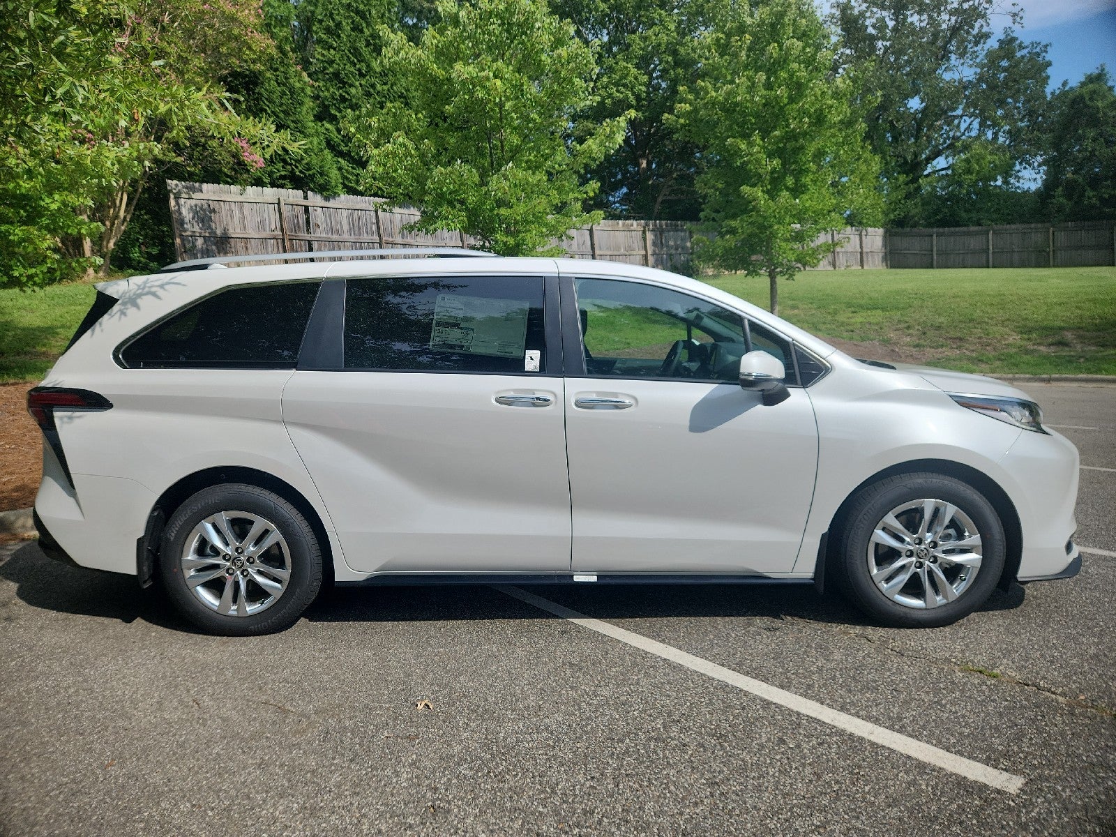 2026 Toyota Sienna 4DR FWD 7P LIMITED