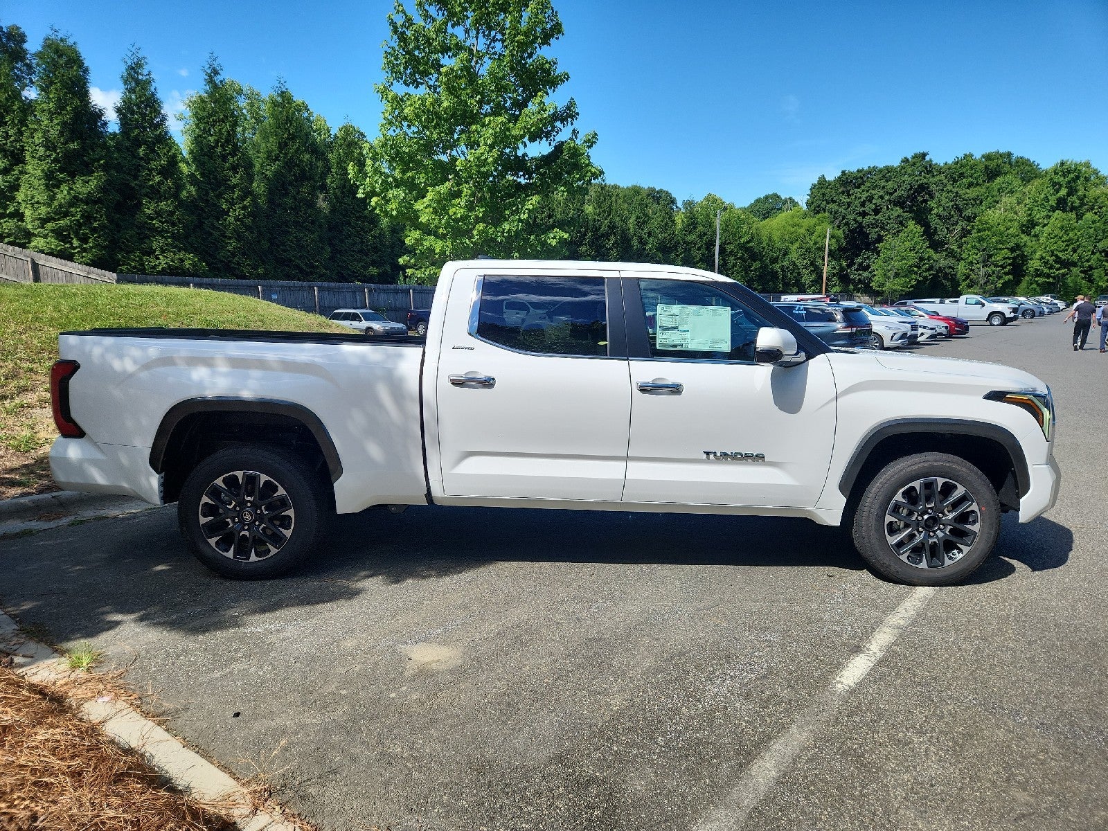 2026 Toyota Tundra 4WD 4WD CREW LIMITED 6.5