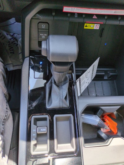 2026 Toyota Tundra 4WD 4WD CREW SR 5.5'