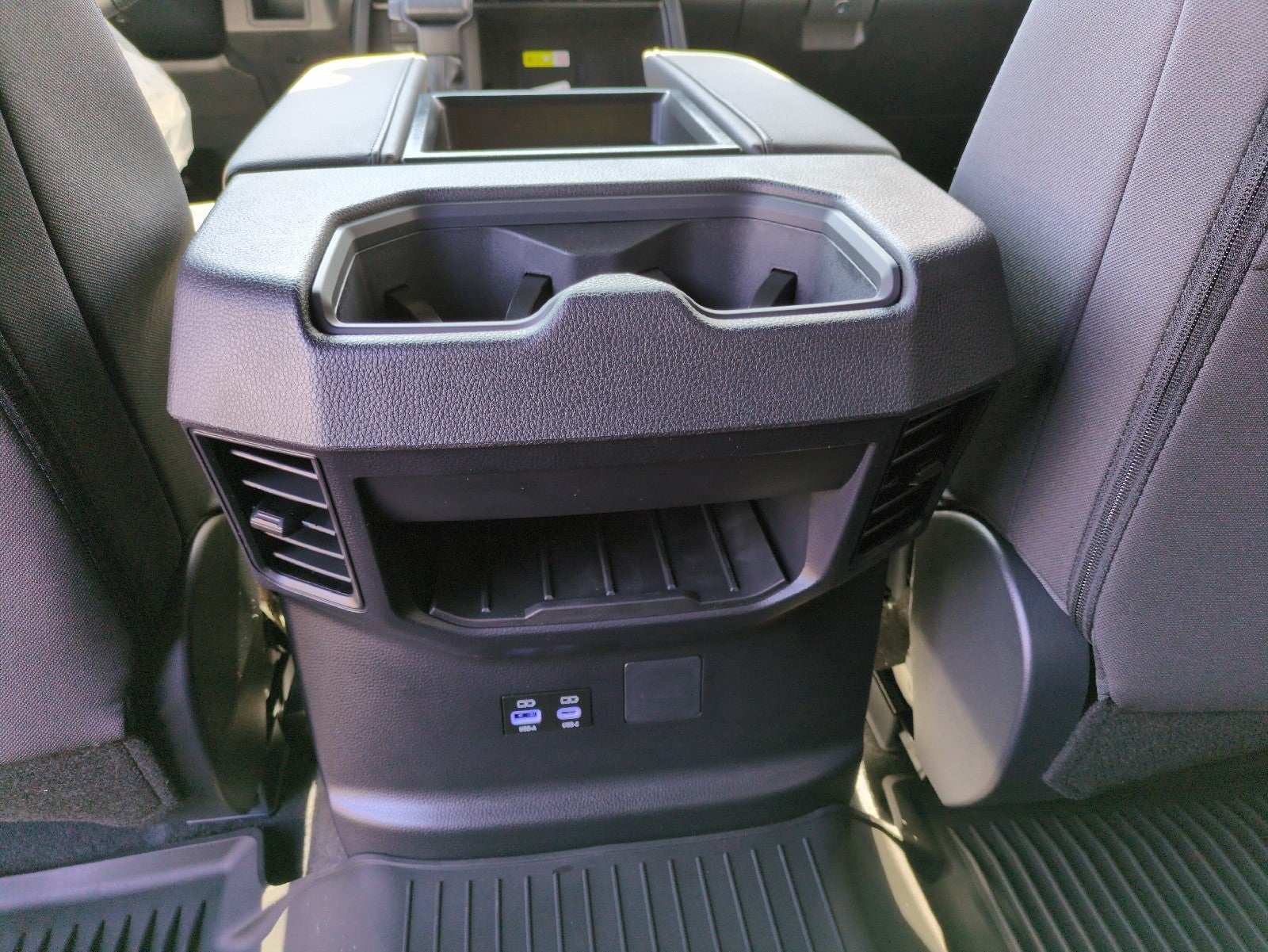 2026 Toyota Tundra 4WD 4WD CREW SR 5.5'