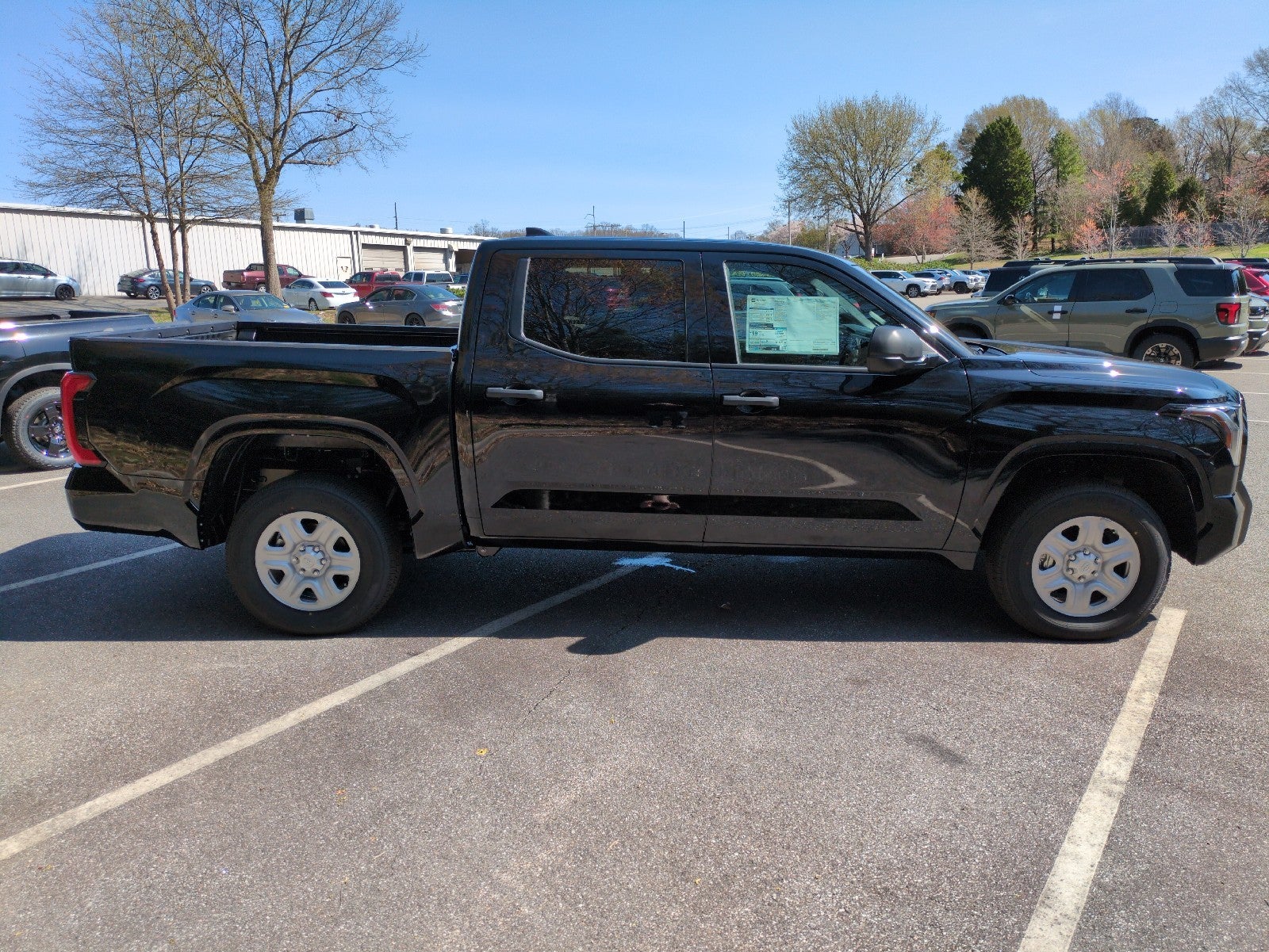 2026 Toyota Tundra 4WD 4WD CREW SR 5.5'