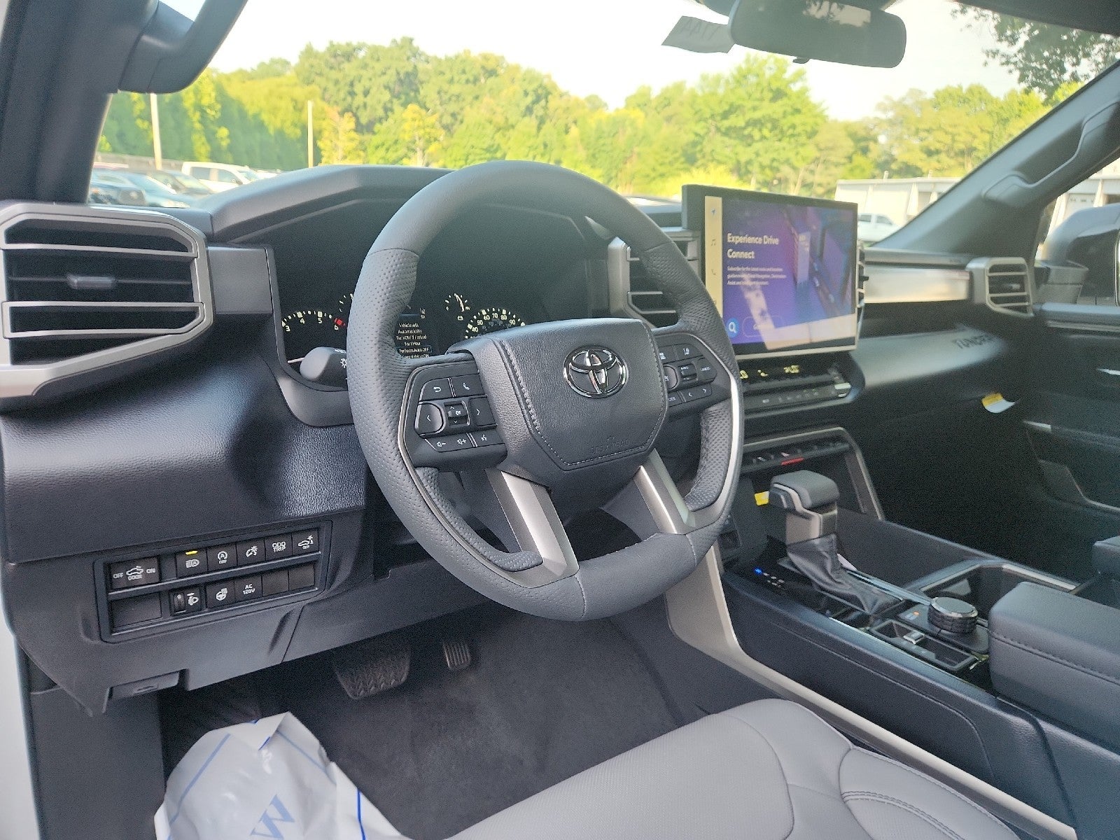 2026 Toyota Tundra 4WD 4WD CREW SR5 5.5'