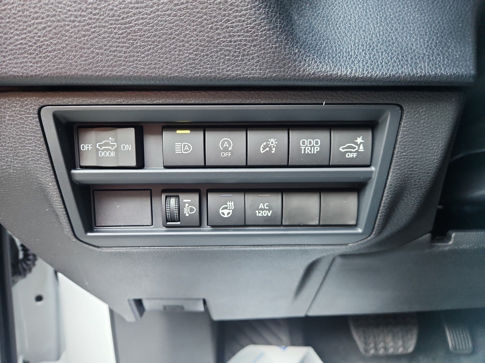 2026 Toyota Tundra 4WD 4WD CREW SR5 5.5'