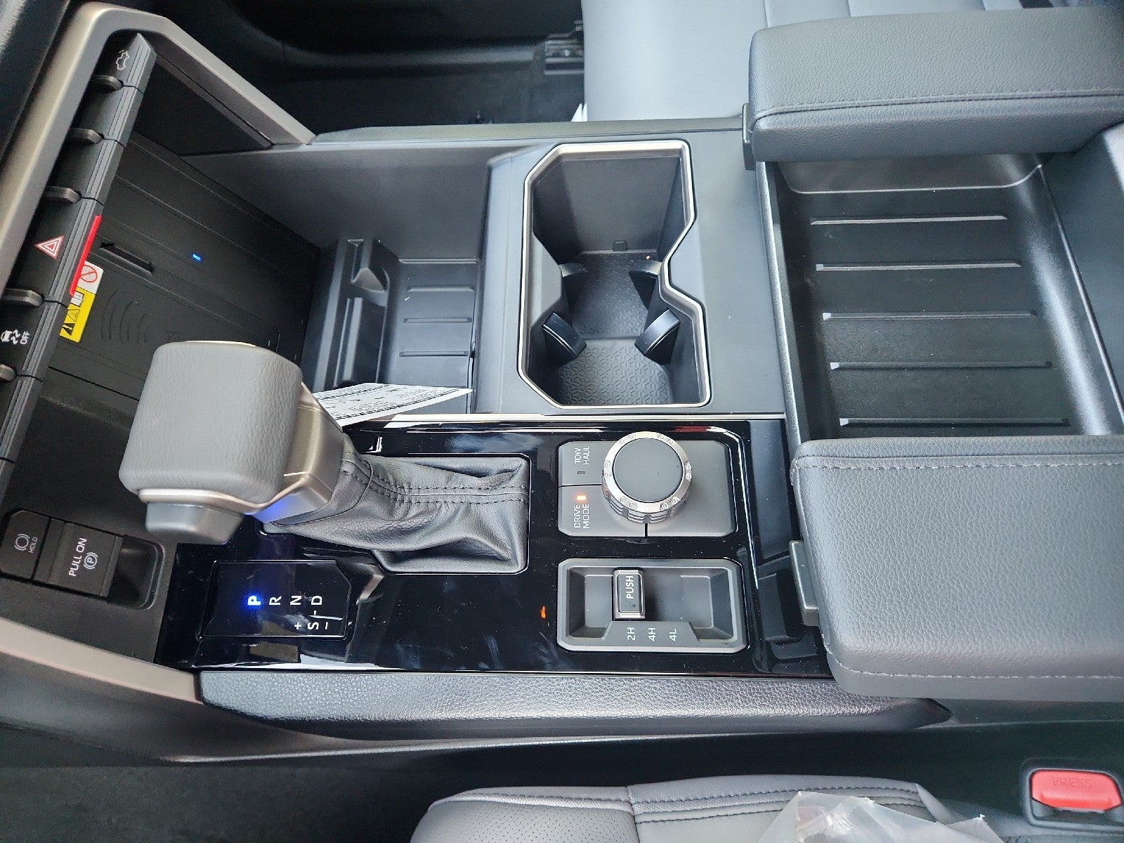 2026 Toyota Tundra 4WD 4WD CREW SR5 5.5'