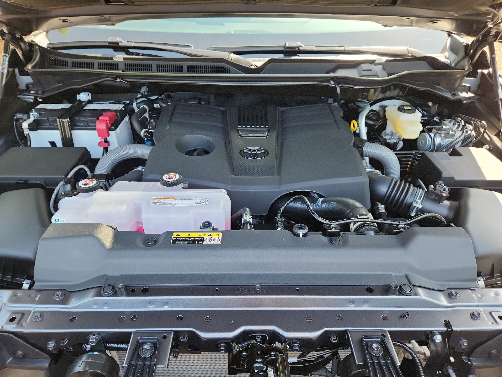 2026 Toyota Tundra 4WD 4WD CREW SR5 5.5'