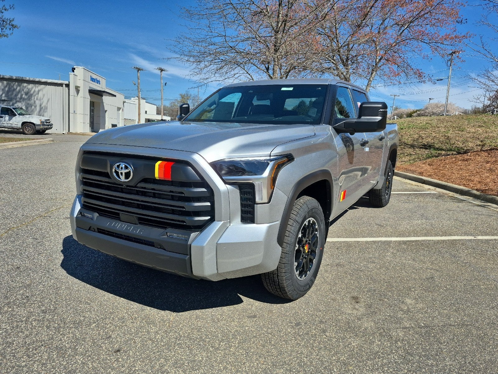 2026 Toyota Tundra 4WD 4WD CREW SR5 5.5'