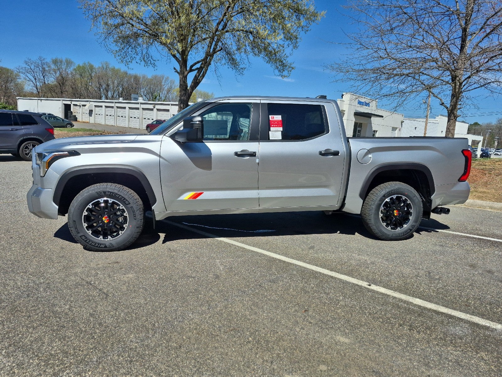 2026 Toyota Tundra 4WD 4WD CREW SR5 5.5'