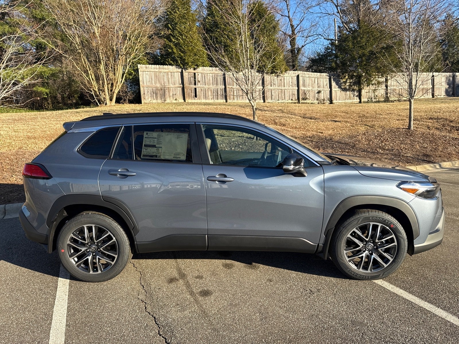 2026 Toyota Corolla Cross 4DR 2WD XLE