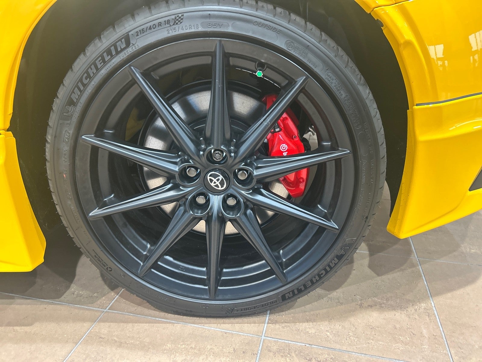 2026 Toyota GR86 2DR AT YUZU EDITION