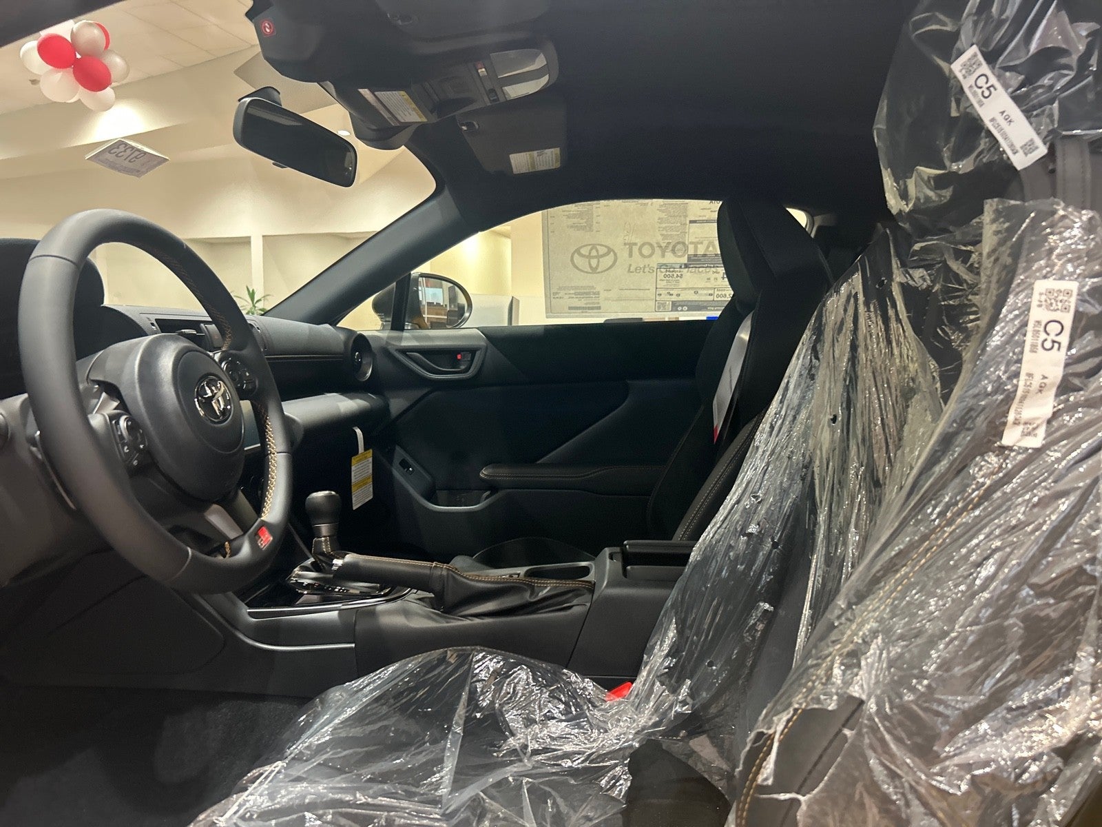 2026 Toyota GR86 2DR AT YUZU EDITION