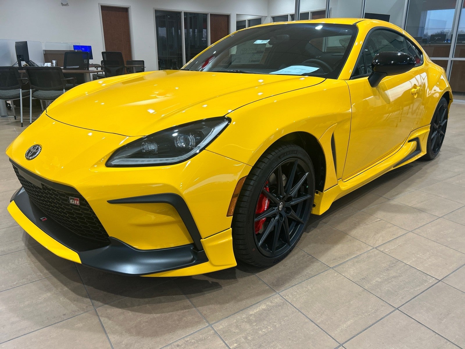 2026 Toyota GR86 2DR AT YUZU EDITION