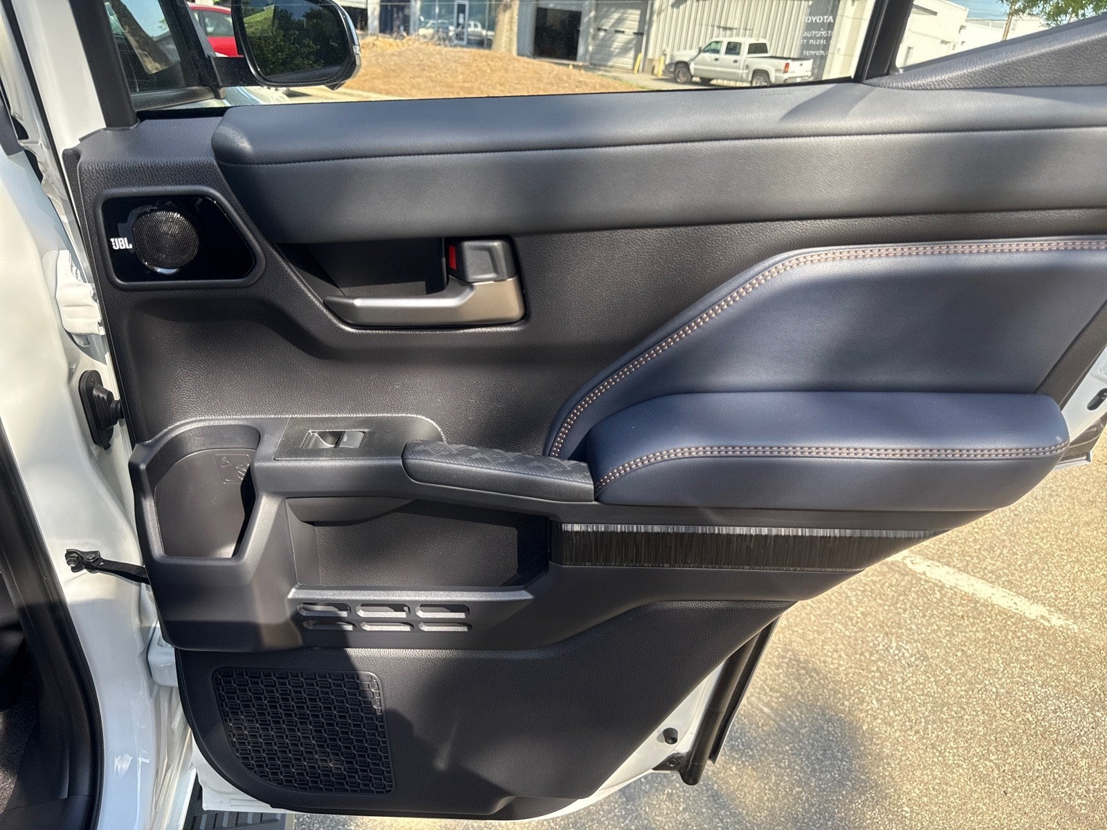 2026 Toyota 4Runner i-FORCE MAX Platinum