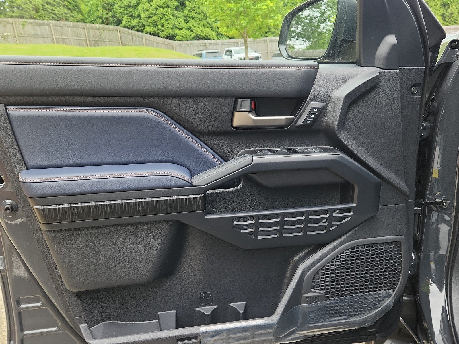 2026 Toyota 4Runner i-FORCE MAX Platinum