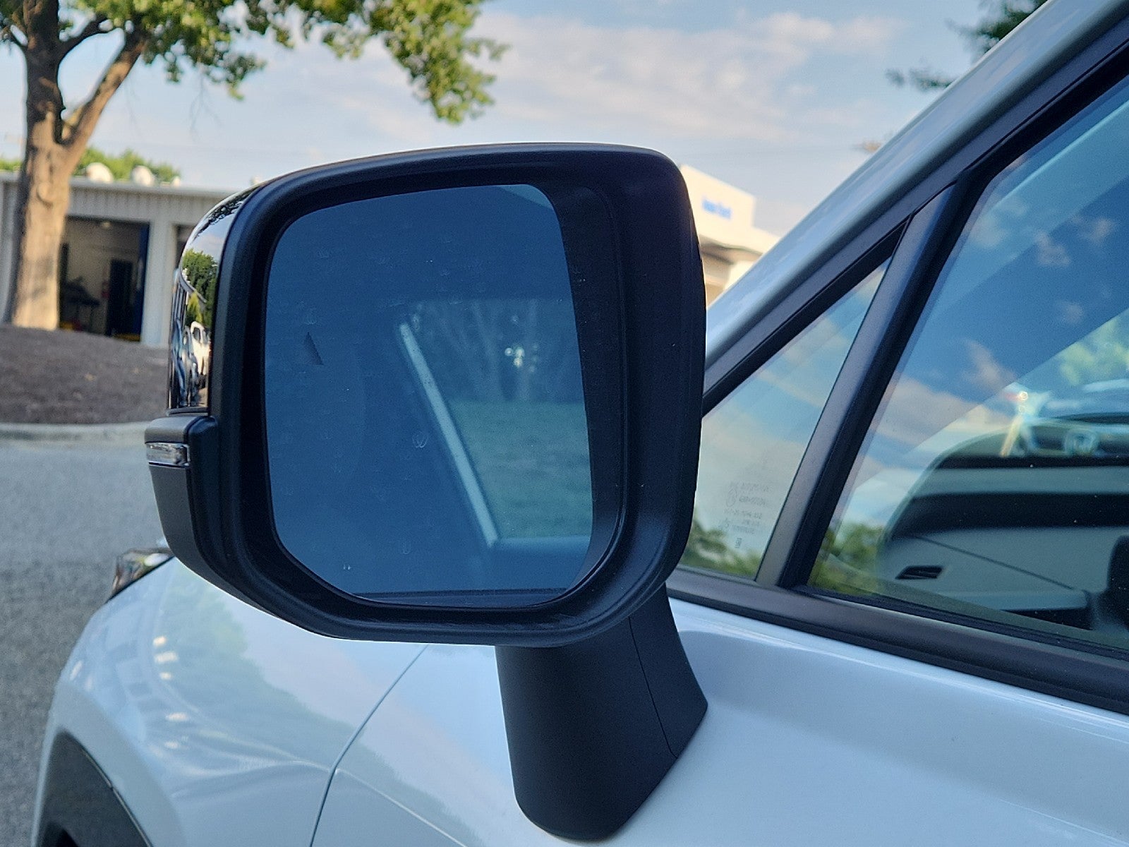 2026 Toyota RAV4 Plug-In Hybrid 4DR SE
