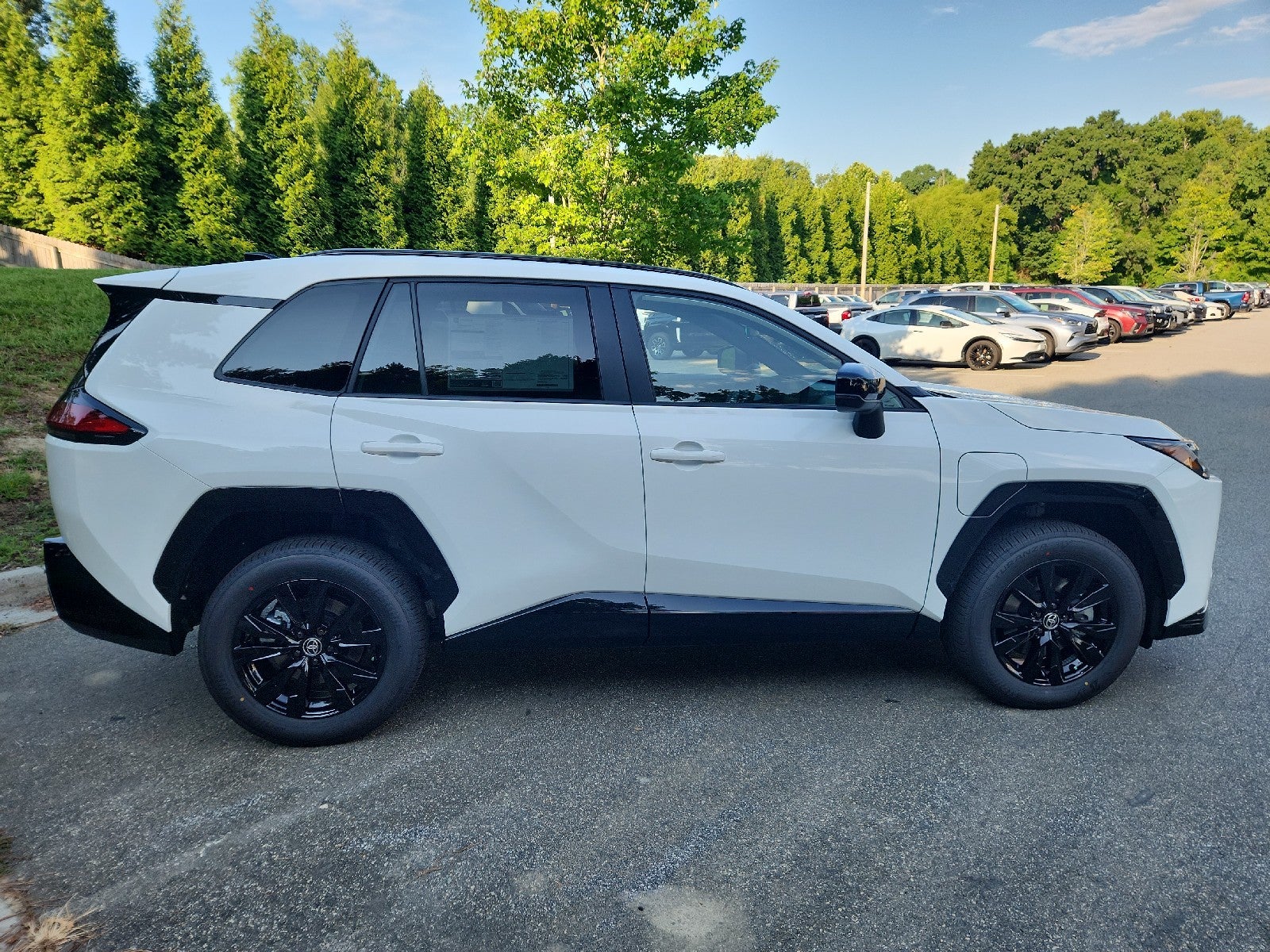 2026 Toyota RAV4 Plug-In Hybrid 4DR SE