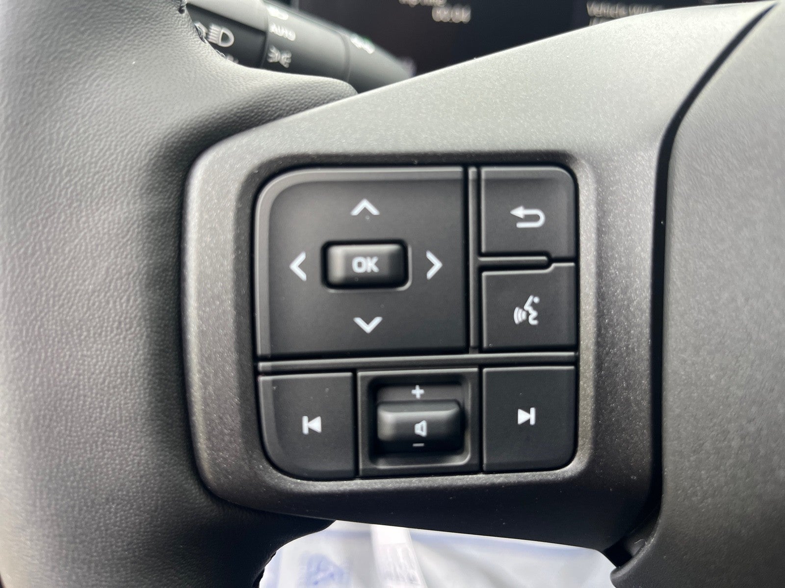 2026 Toyota RAV4 Plug-In Hybrid 4DR SE