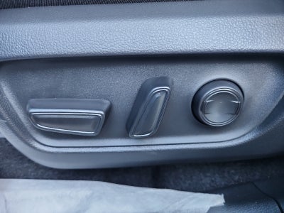 2026 Toyota RAV4 Plug-In Hybrid 4DR SE