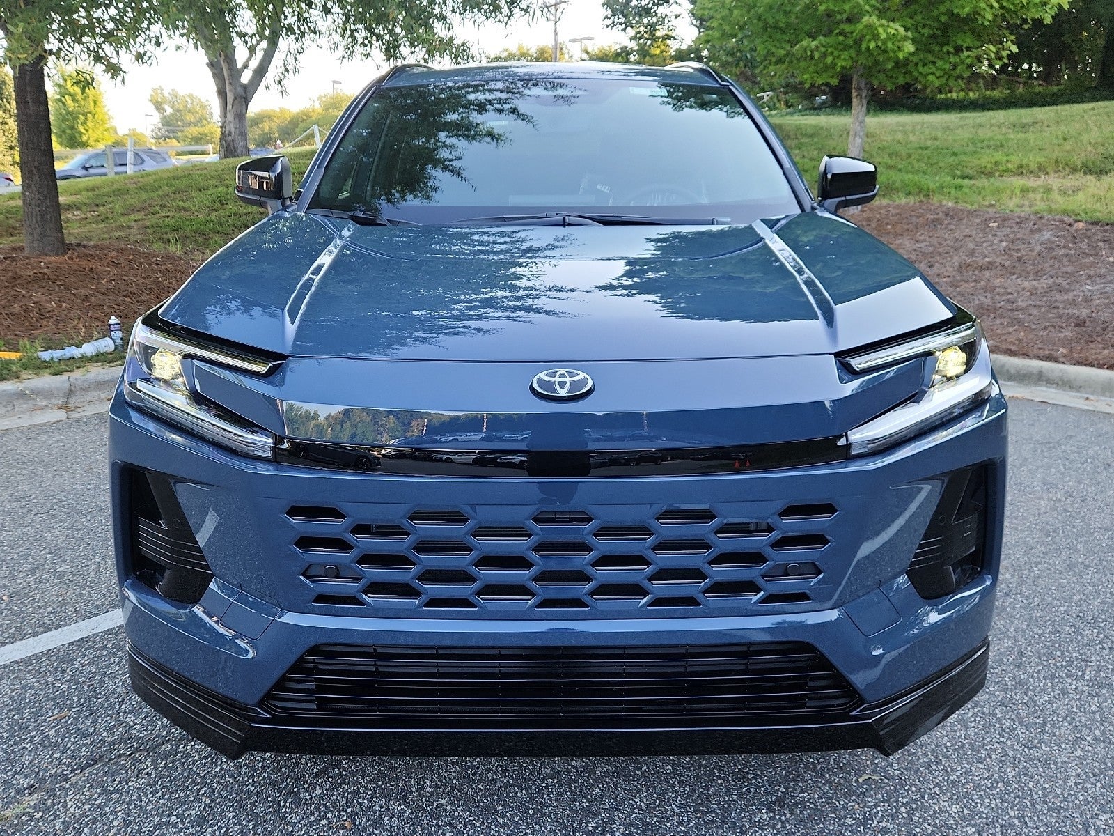 2026 Toyota RAV4 Plug-In Hybrid 4DR SE