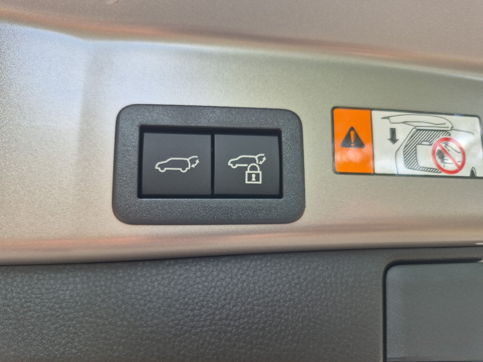 2026 Toyota RAV4 Plug-In Hybrid 4DR XSE