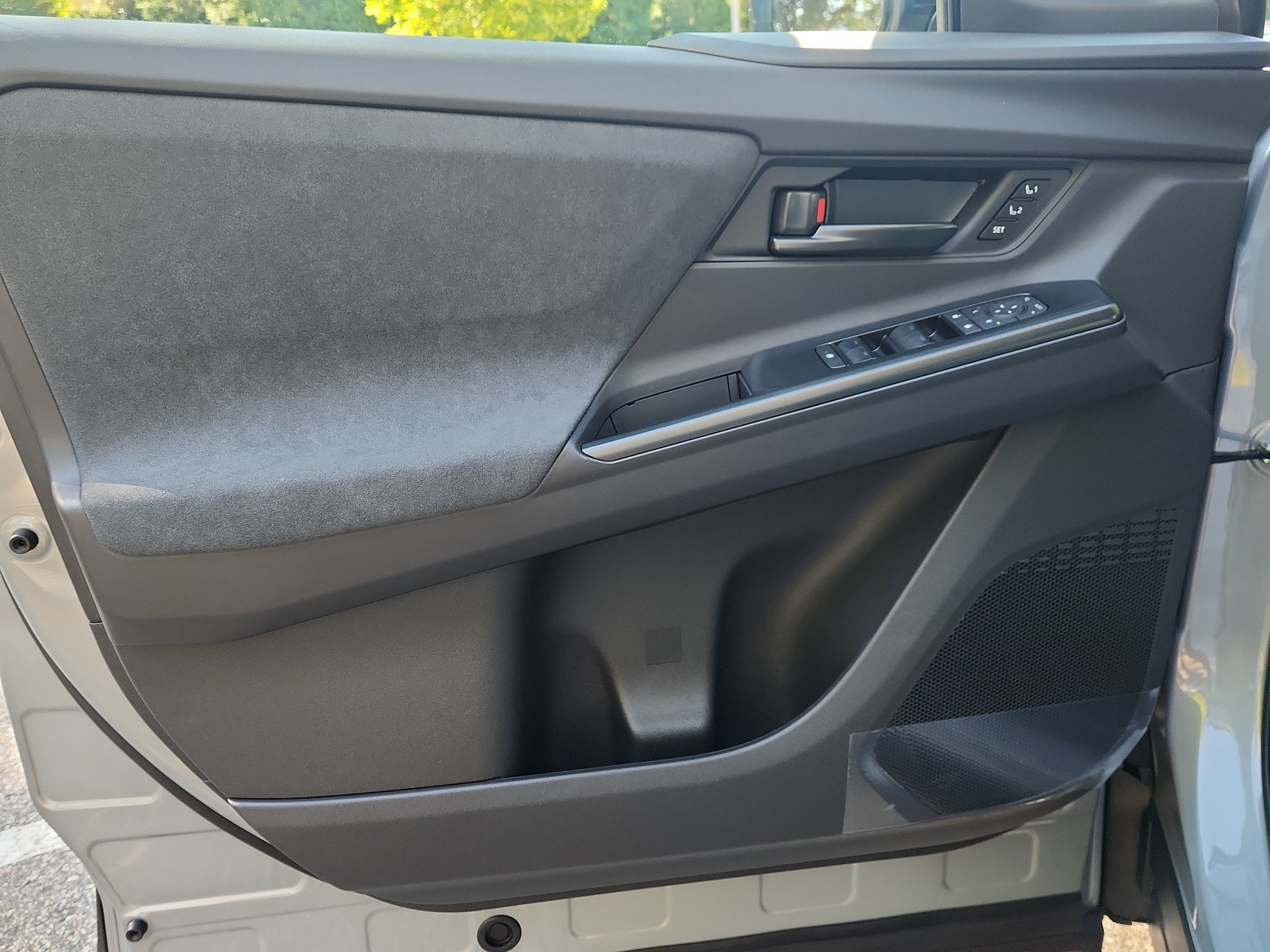 2027 Toyota C-HR XSE