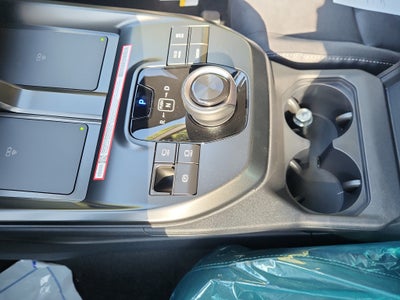 2027 Toyota C-HR XSE