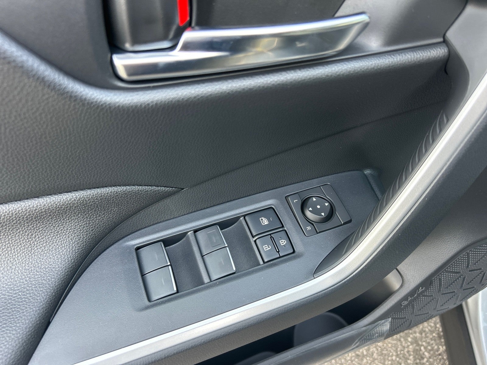 2025 Toyota RAV4 Hybrid Hybrid XLE