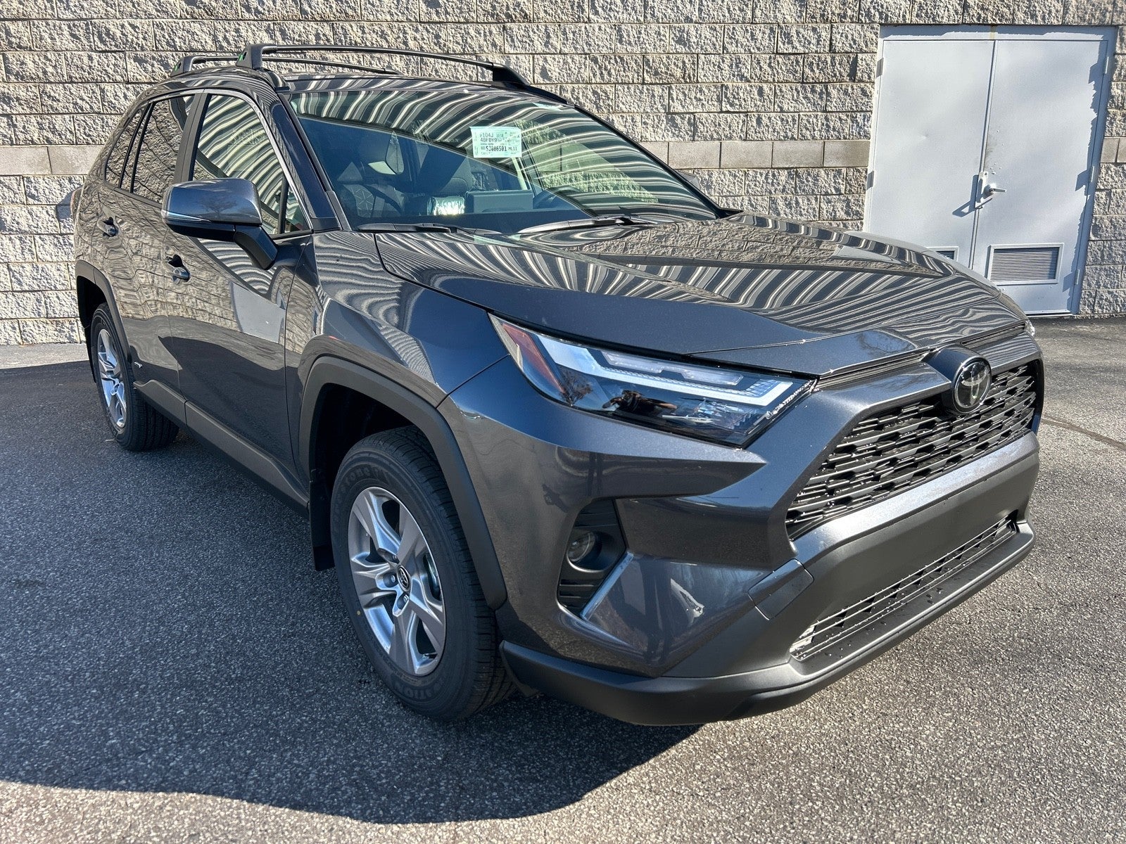2025 Toyota RAV4 Hybrid Hybrid XLE