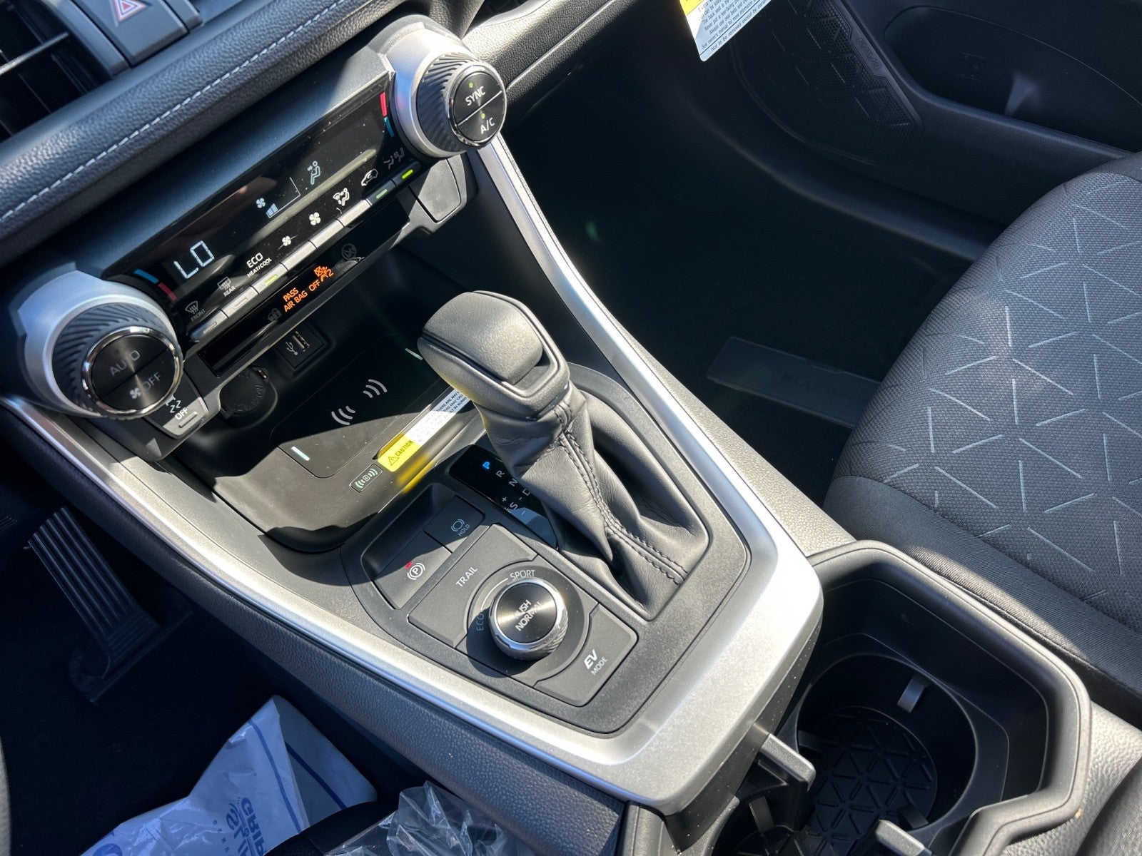 2025 Toyota RAV4 Hybrid Hybrid XLE