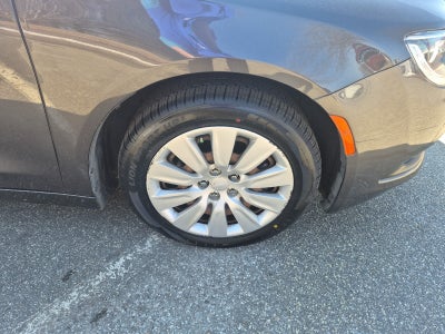 2015 Chrysler 200 LX
