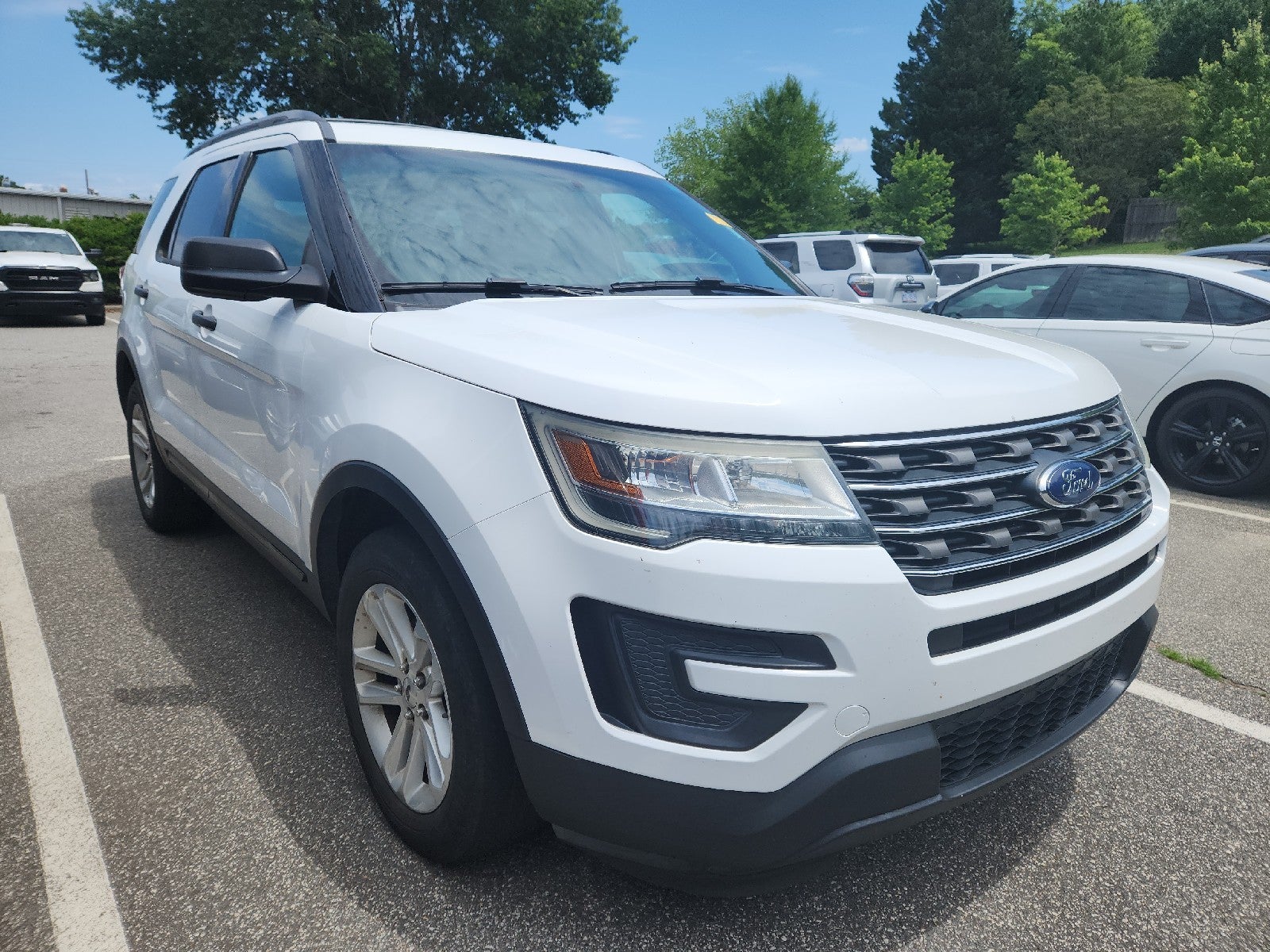 2017 Ford Explorer Base
