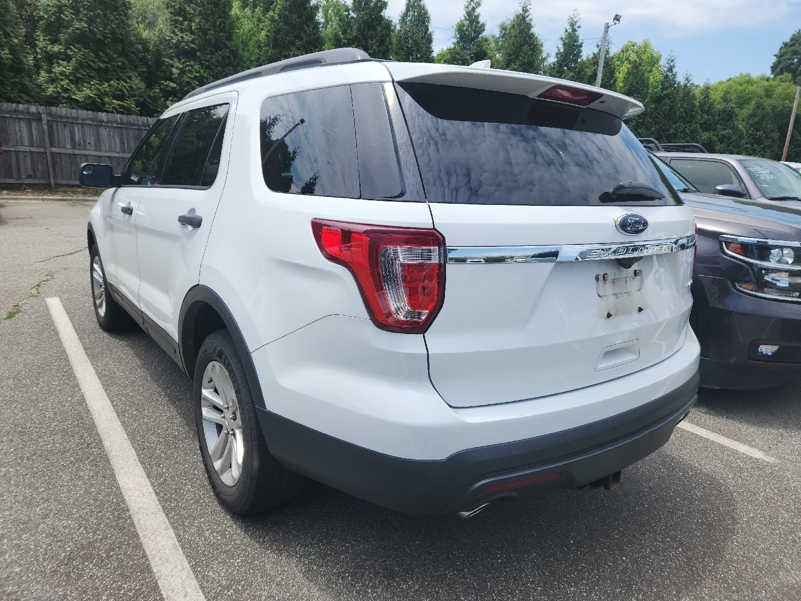 2017 Ford Explorer Base