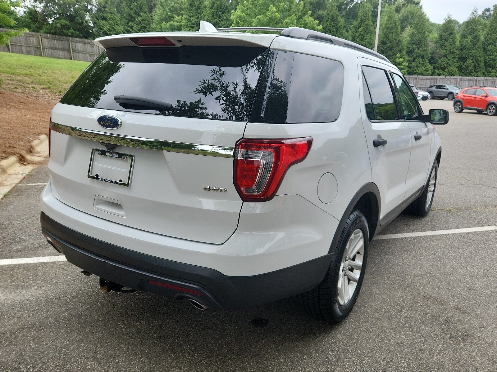 2017 Ford Explorer Base