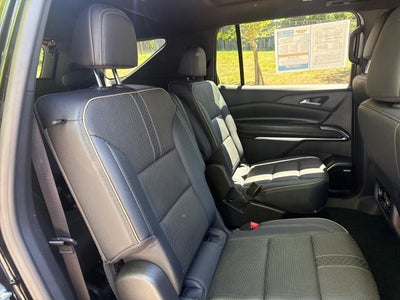 2025 Chevrolet Traverse FWD High Country