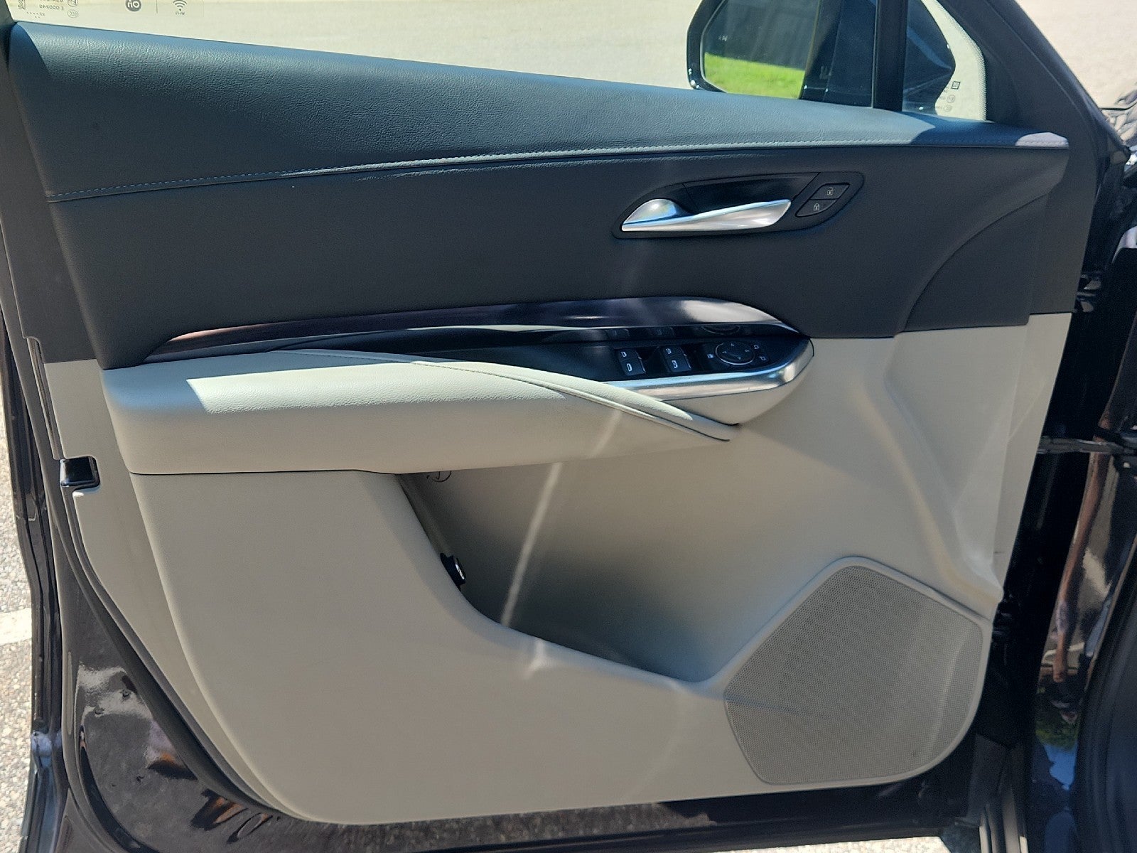 2023 Cadillac XT4 AWD Luxury
