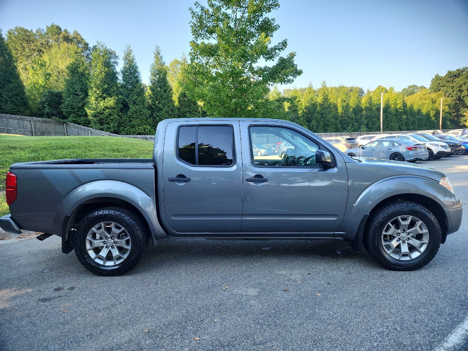 2020 Nissan Frontier SV